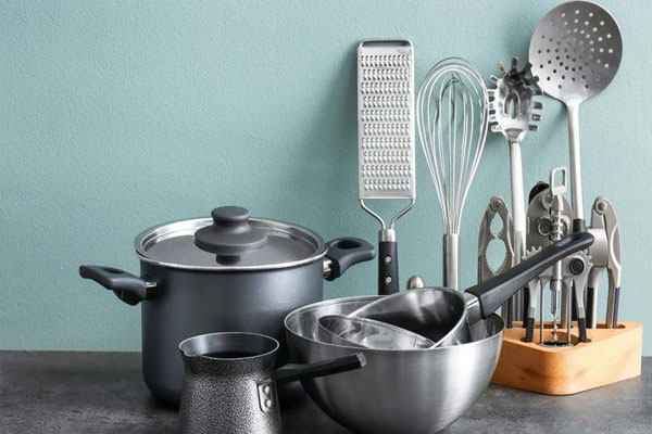 Kitchen Tips |ಹೆಚ್ಚು ಸ್ಟೀಲ್ ಪಾತ್ರೆ ಬಳಸುತ್ತೀರಾ? ಹಾಗಿದ್ರೆ ಸರಿಯಾದ ಬಳಕೆ ಗೊತ್ತಿರಲಿ!